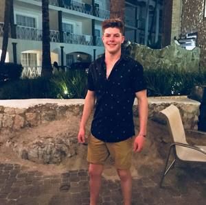 Meet your Posher, Evan